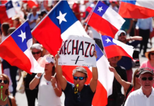 Manifestantes del rechazo a la nueva constitución chilena /yoreportero